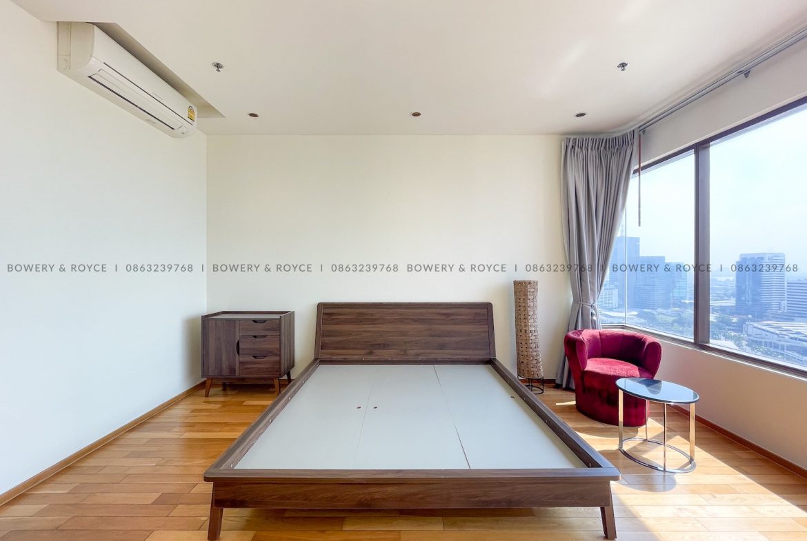Spacious Three Bedroom Condo for Rent in Phrom Phong by Bowery & Royce