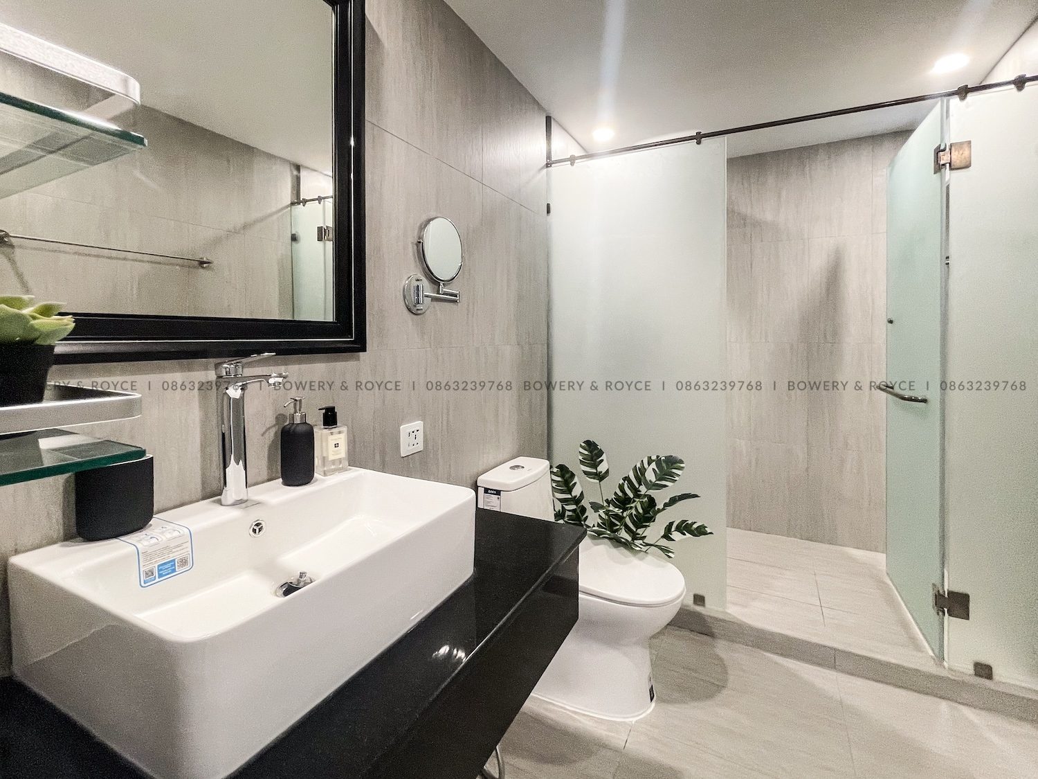 Spacious Modern Design Three Bedroom Condo for Rent in Phrom Phong