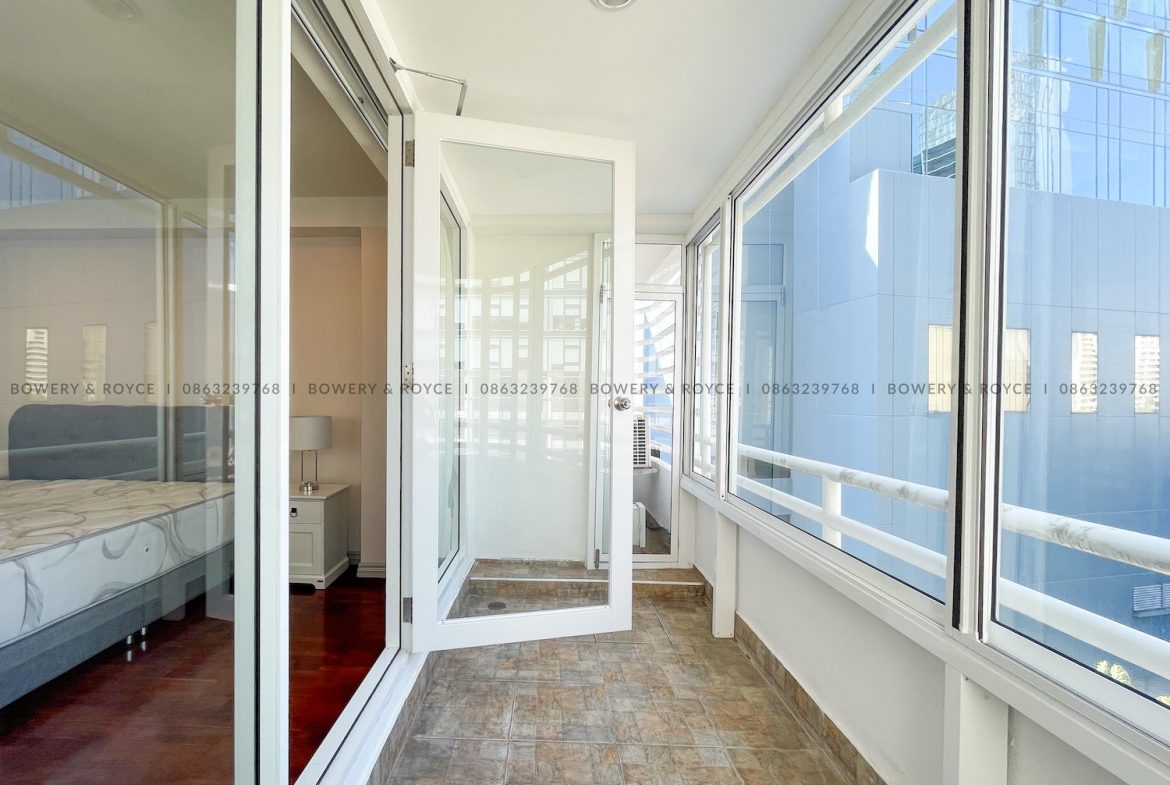 Spacious Four Bedroom Plus Office Pet Friendly Condo for Rent in Thong Lor
