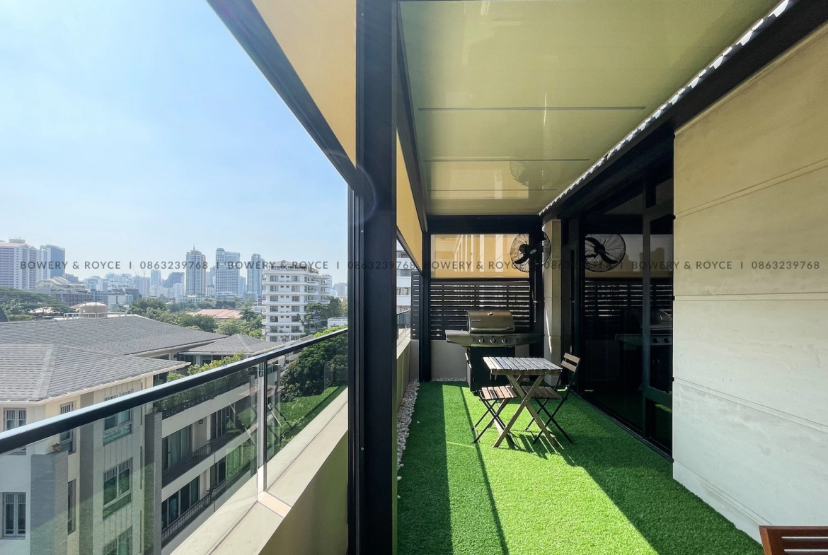 Exquisite Two Bedroom Plus Office Duplex Penthouse for Rent in Thong Lor