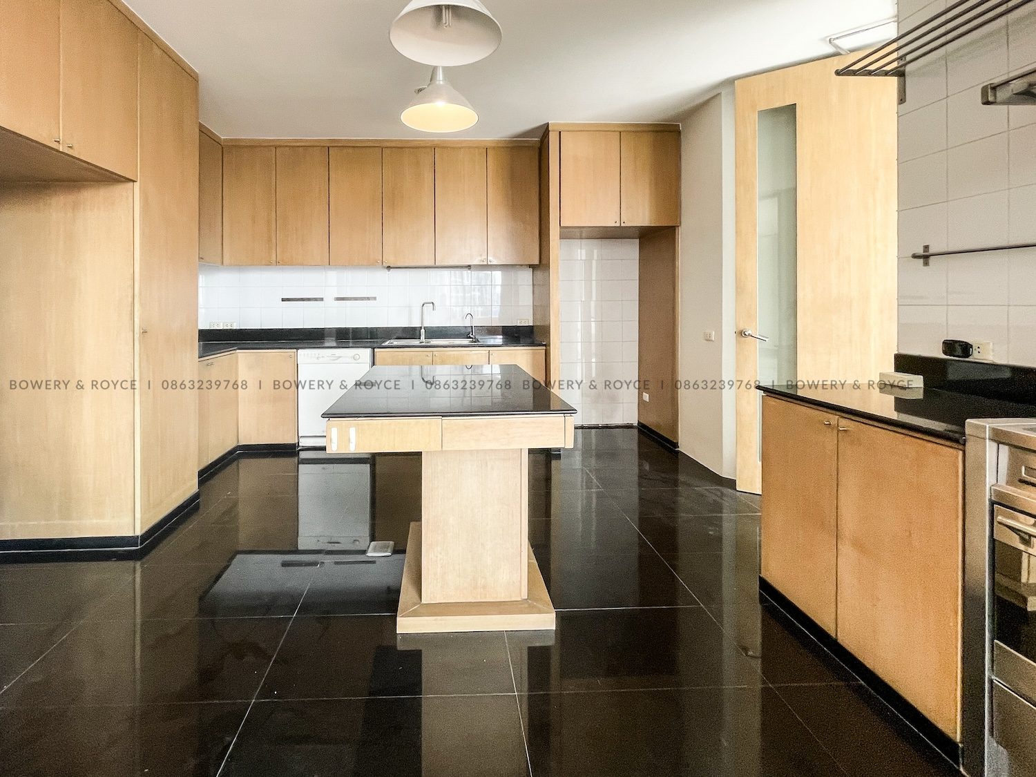 NEST OR INVEST Four Bedroom Duplex Condo for Rent and for Sale in Ekkamai