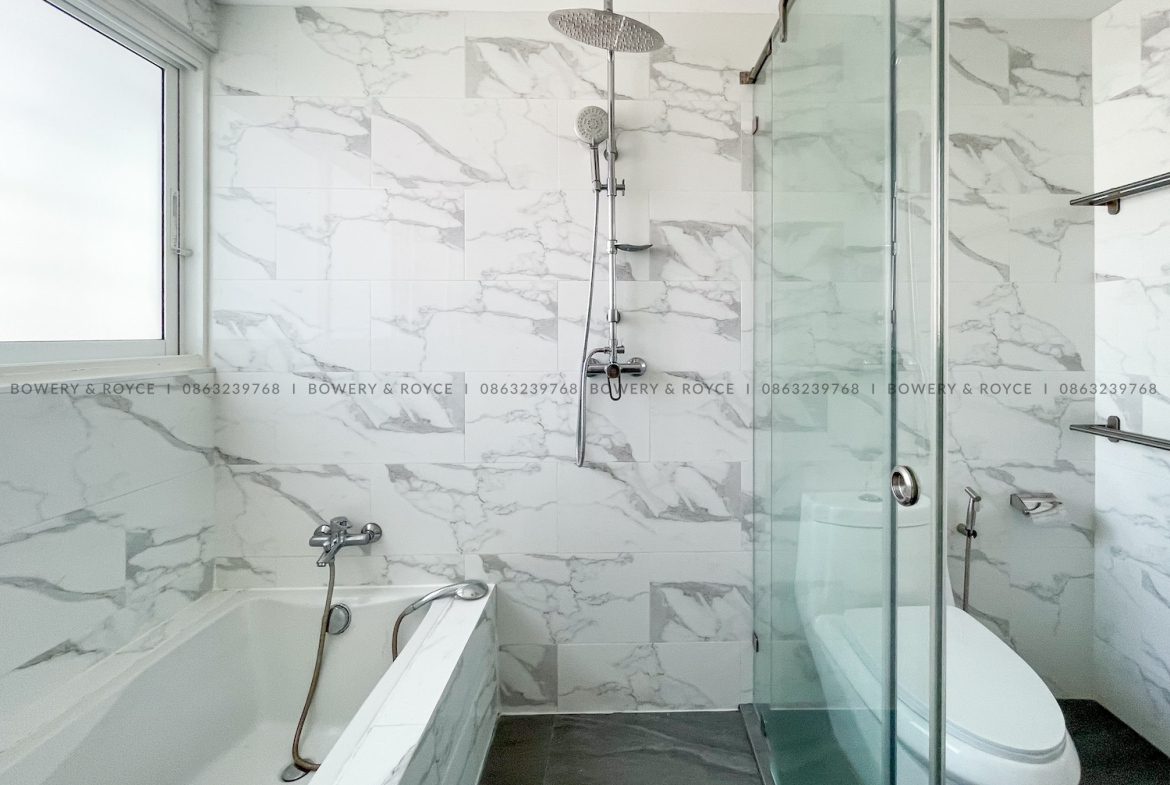 Spacious Four Bedroom Plus Office Pet Friendly Condo for Rent in Thong Lor