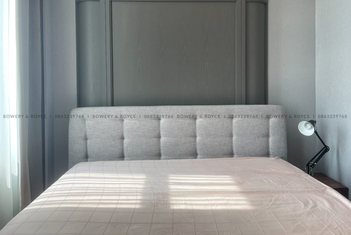 Beautifully Decorated One Bedroom Plus Office Condo for Rent in Phrom Phong