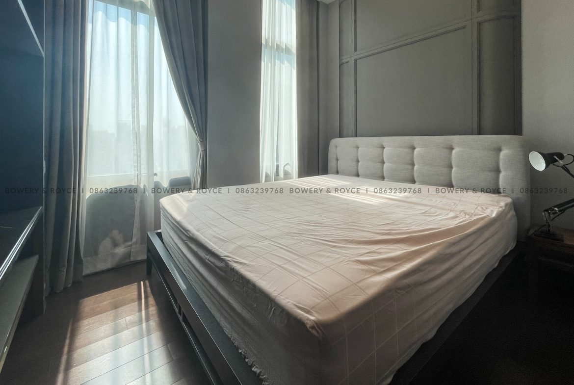 Beautifully Decorated One Bedroom Plus Office Condo for Rent in Phrom Phong