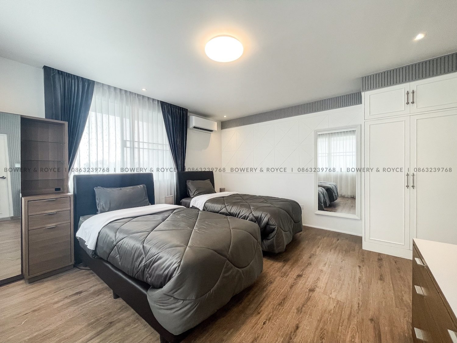 Spacious Modern Design Three Bedroom Condo for Rent in Phrom Phong