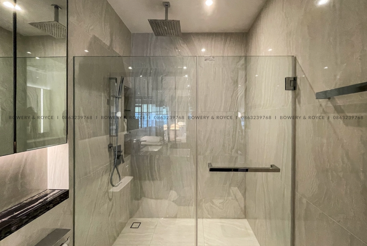 Exquisite Two Bedroom Plus Office Duplex Penthouse for Rent in Thong Lor