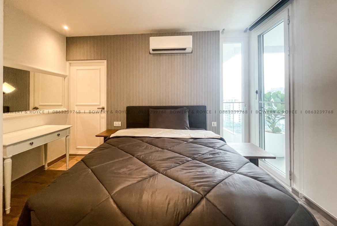Spacious Modern Design Three Bedroom Condo for Rent in Phrom Phong