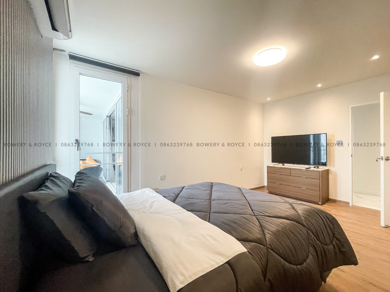 Spacious Modern Design Three Bedroom Condo for Rent in Phrom Phong