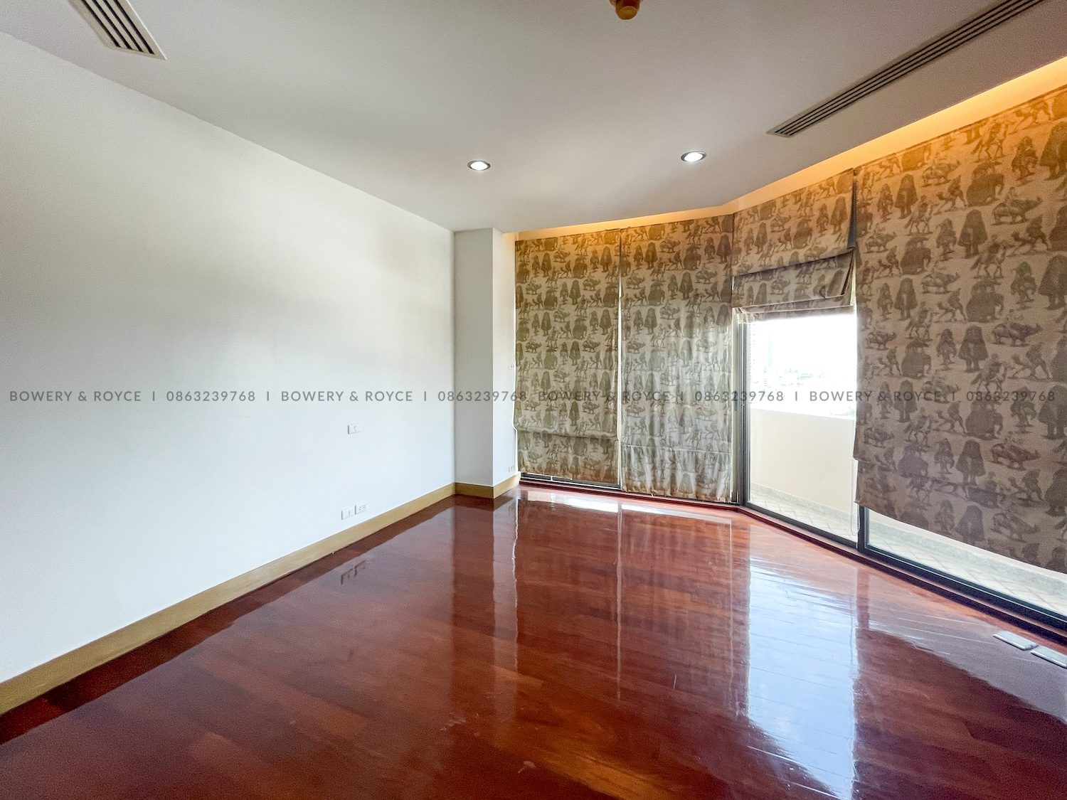 NEST OR INVEST Four Bedroom Duplex Condo for Rent and for Sale in Ekkamai