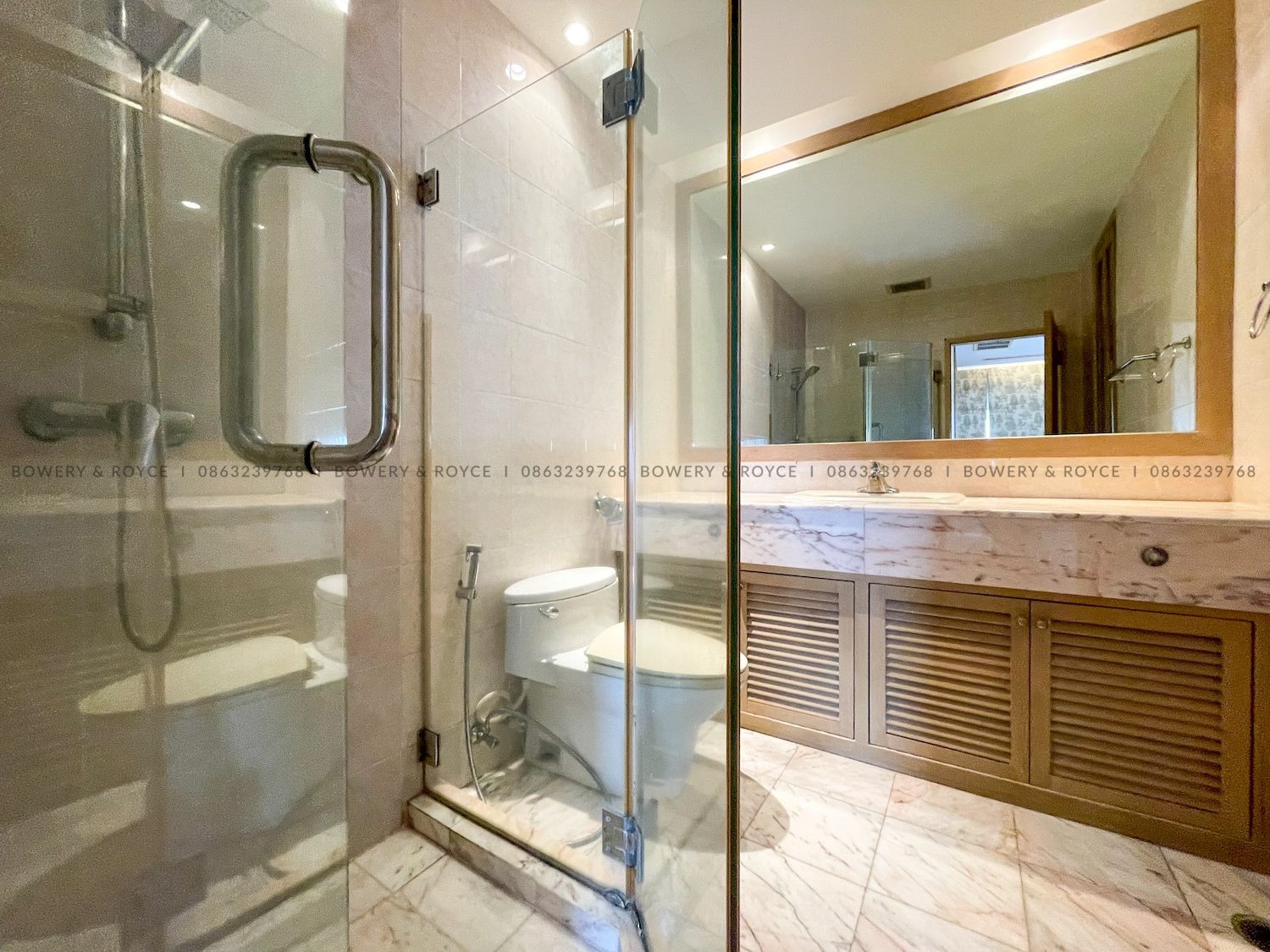 NEST OR INVEST Four Bedroom Duplex Condo for Rent and for Sale in Ekkamai