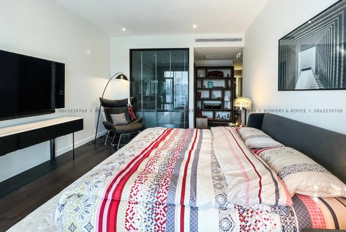 Exquisite Two Bedroom Plus Office Duplex Penthouse for Rent in Thong Lor