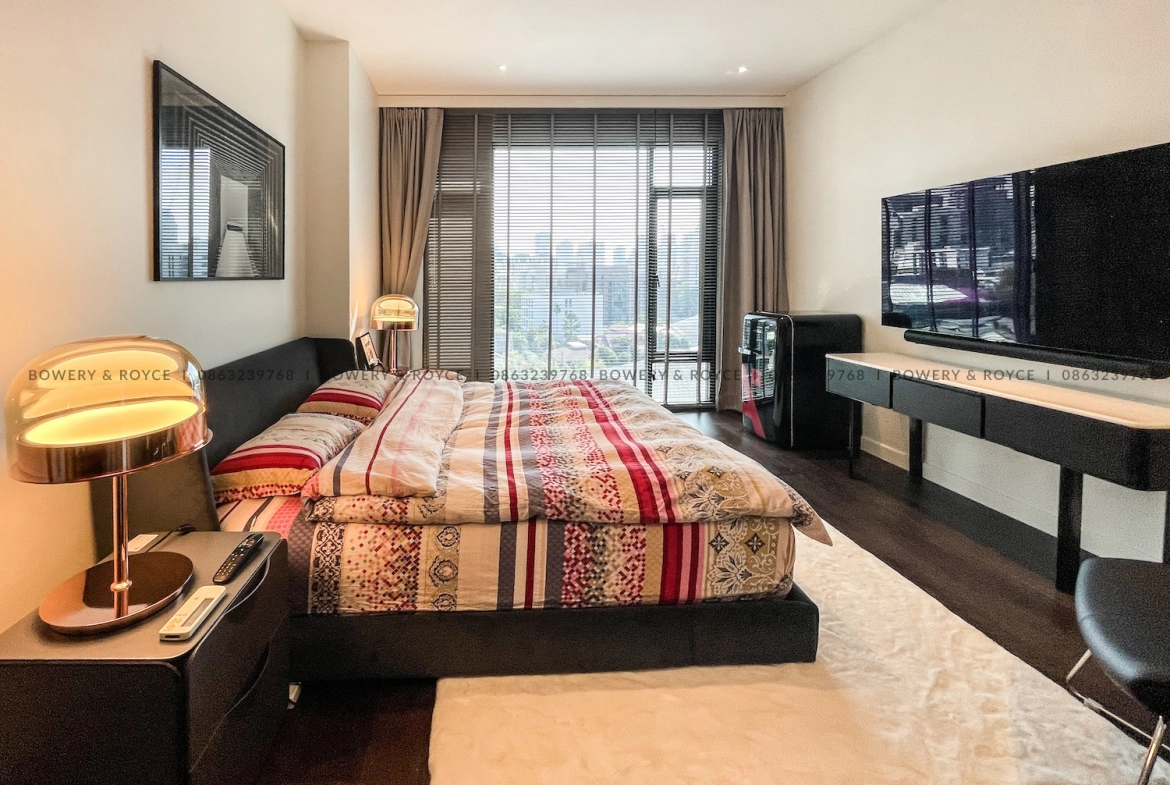 Exquisite Two Bedroom Plus Office Duplex Penthouse for Rent in Thong Lor