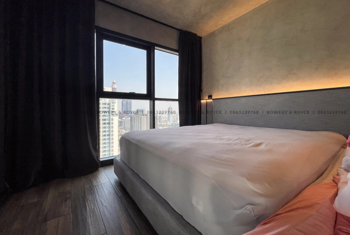 Stunning Two Bedroom New York Loft Style for Sale in Asoke