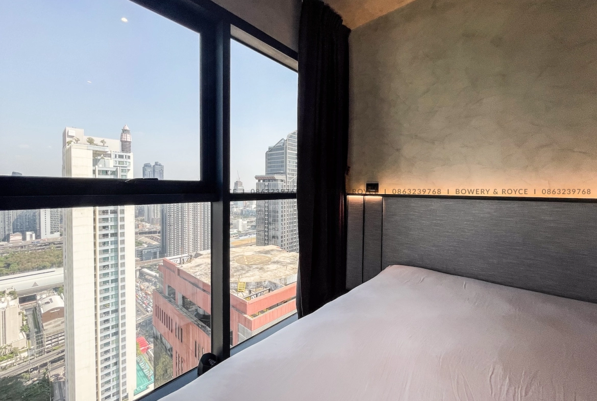 Stunning Two Bedroom New York Loft Style for Sale in Asoke