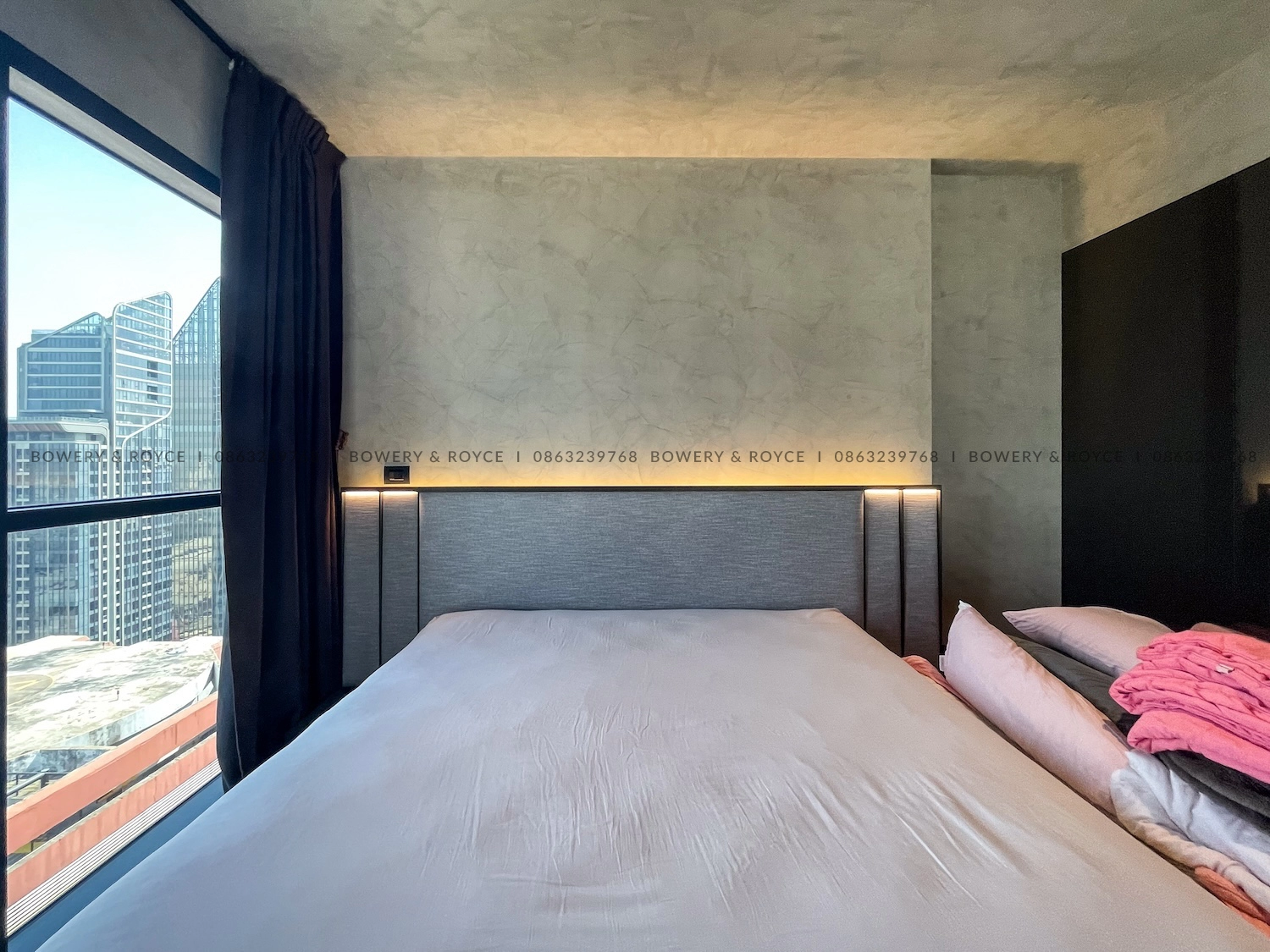 Stunning Two Bedroom New York Loft Style for Sale in Asoke