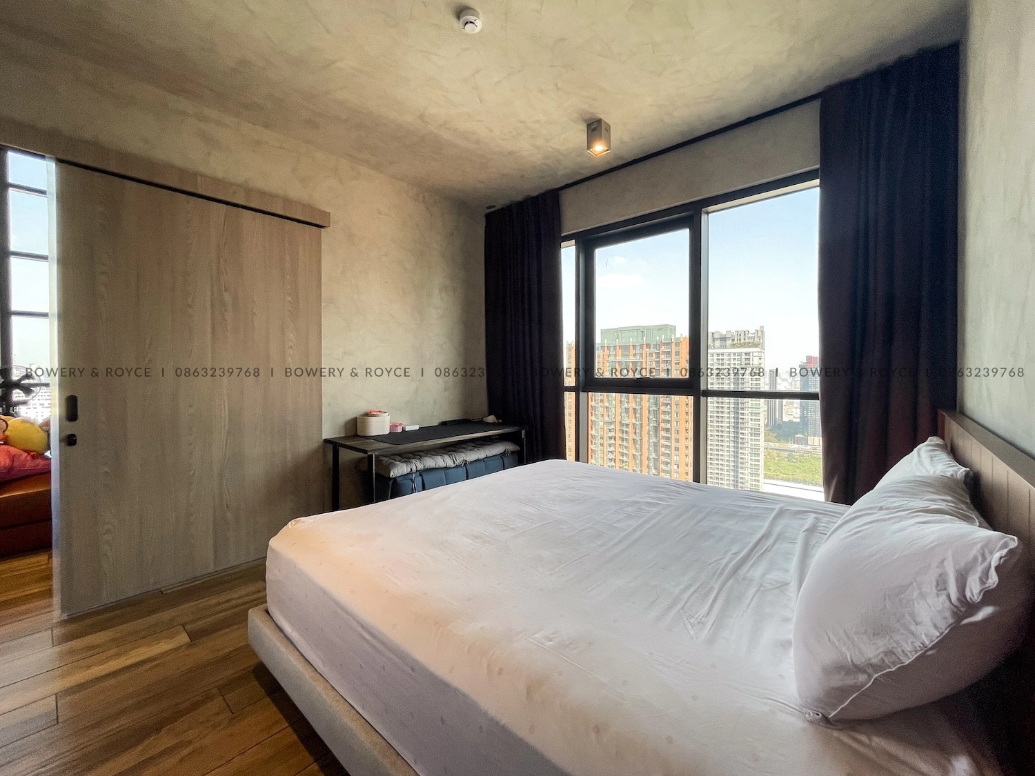 Stunning Two Bedroom New York Loft Style for Sale in Asoke