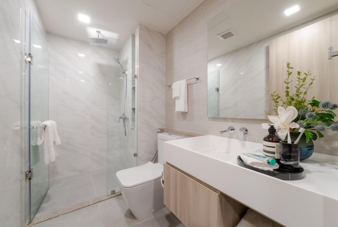 Luxurious Three Bedroom Condo for Rent in Phrom Phong