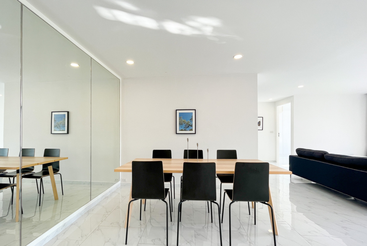 Beautifully Renovated Two Bedroom Condo for Sale in Phrom Phong