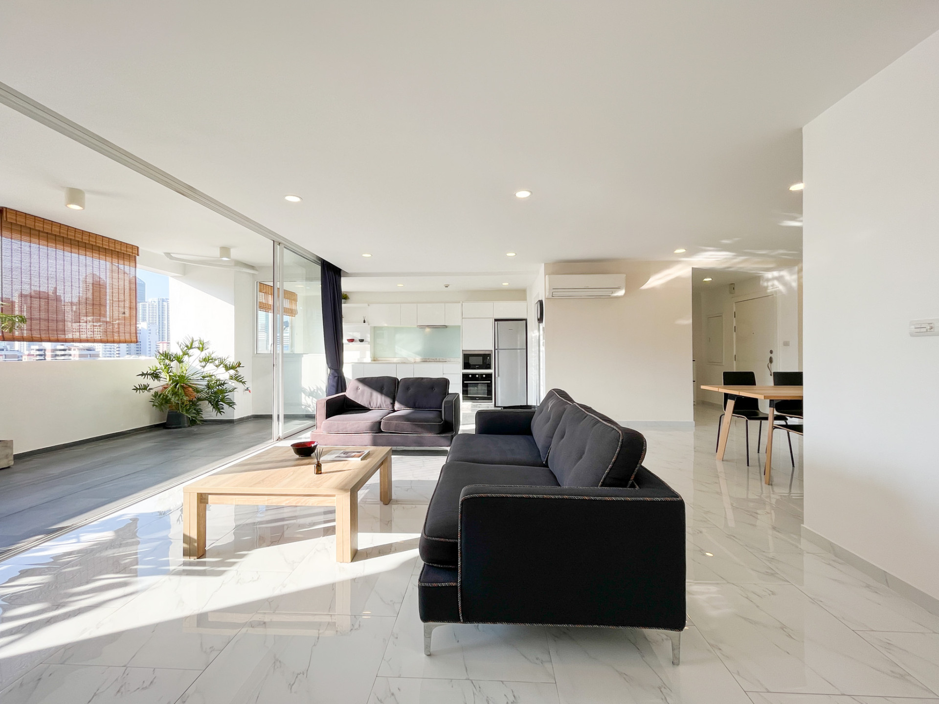 Beautifully Renovated Two Bedroom Condo for Sale in Phrom Phong