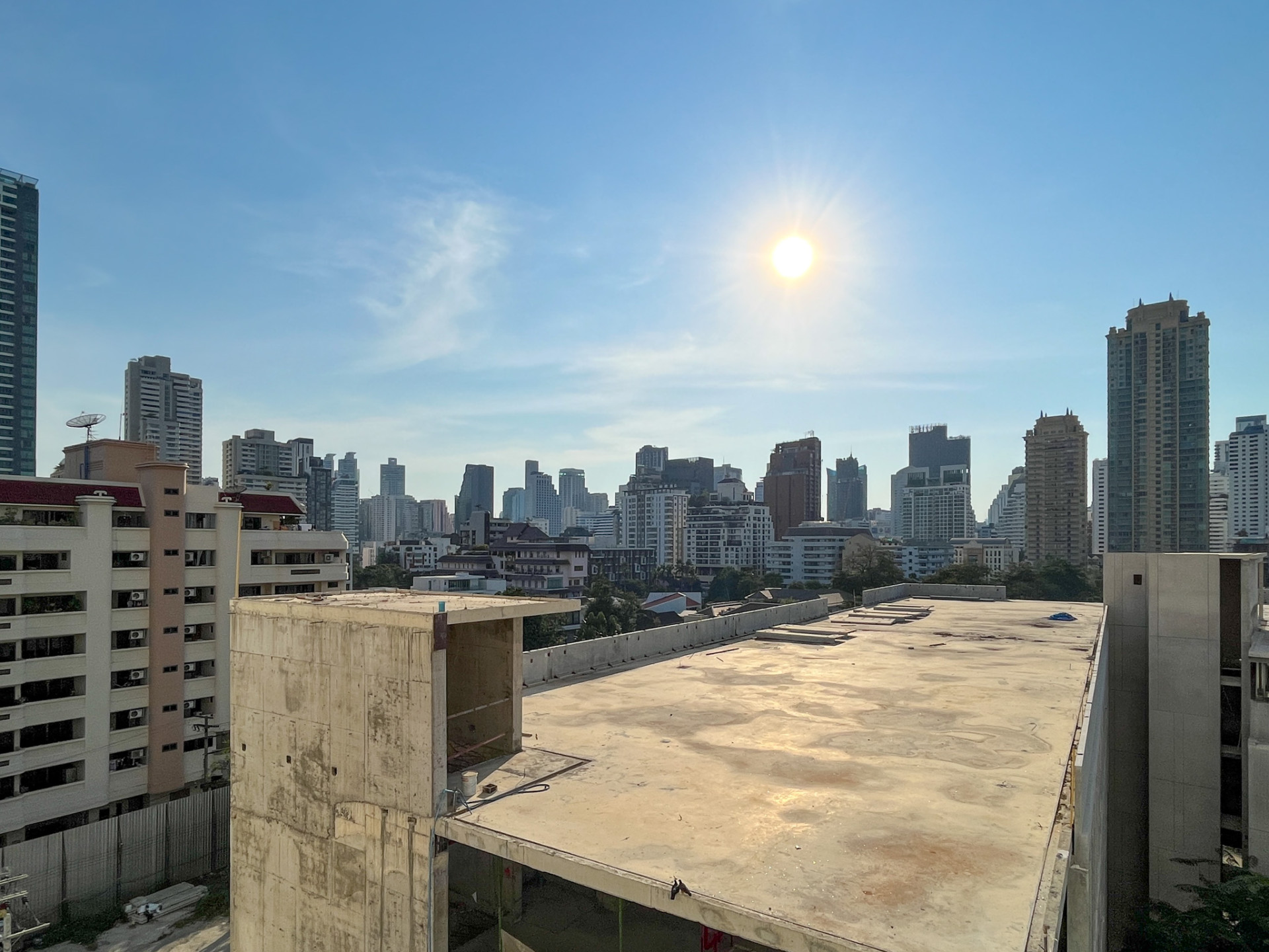 Beautifully Renovated Two Bedroom Condo for Sale in Phrom Phong