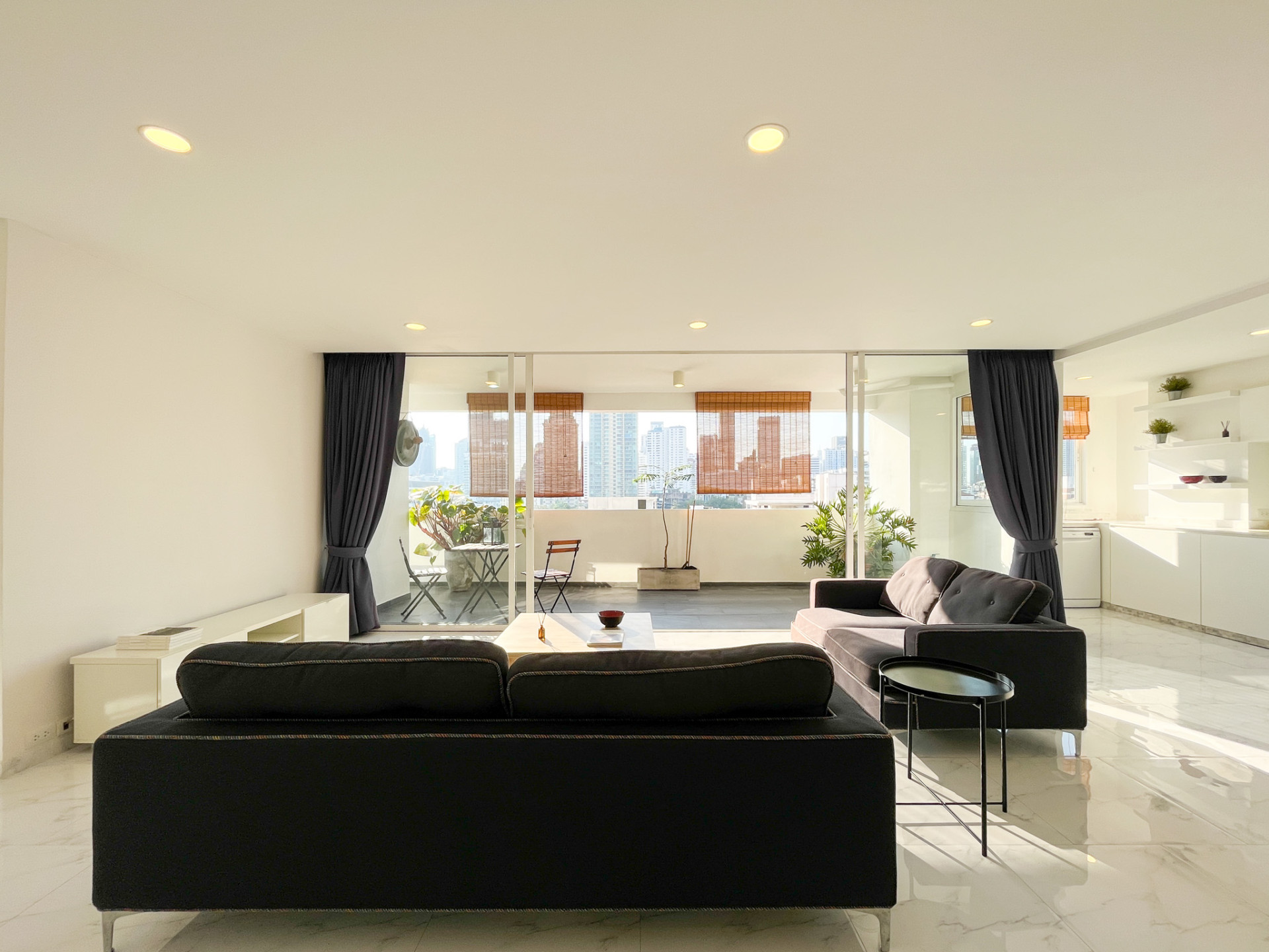 Beautifully Renovated Two Bedroom Condo for Sale in Phrom Phong