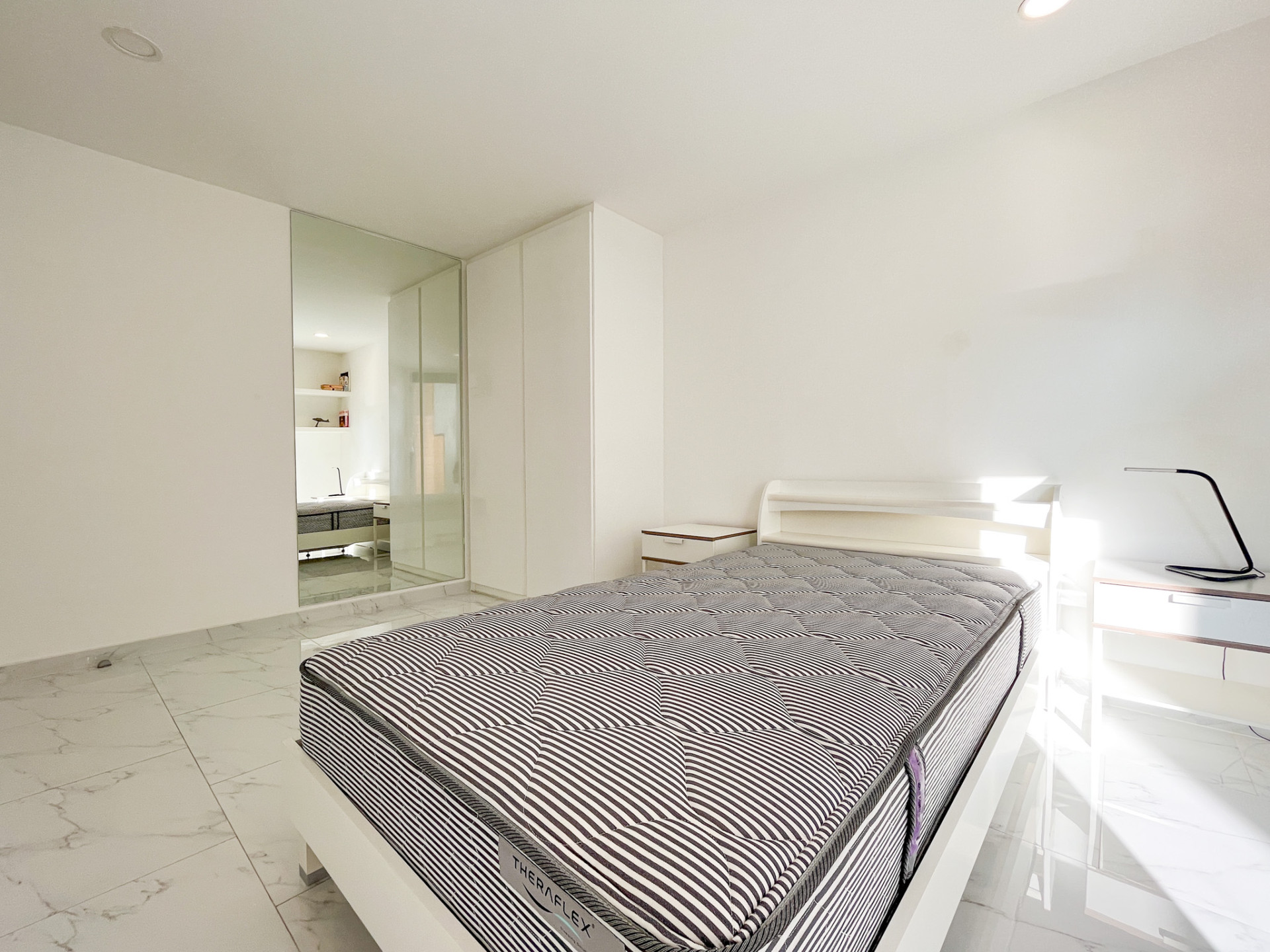 Beautifully Renovated Two Bedroom Condo for Sale in Phrom Phong