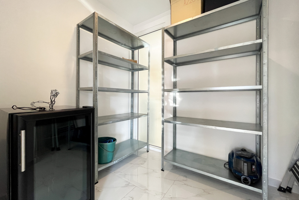 Beautifully Renovated Two Bedroom Condo for Sale in Phrom Phong