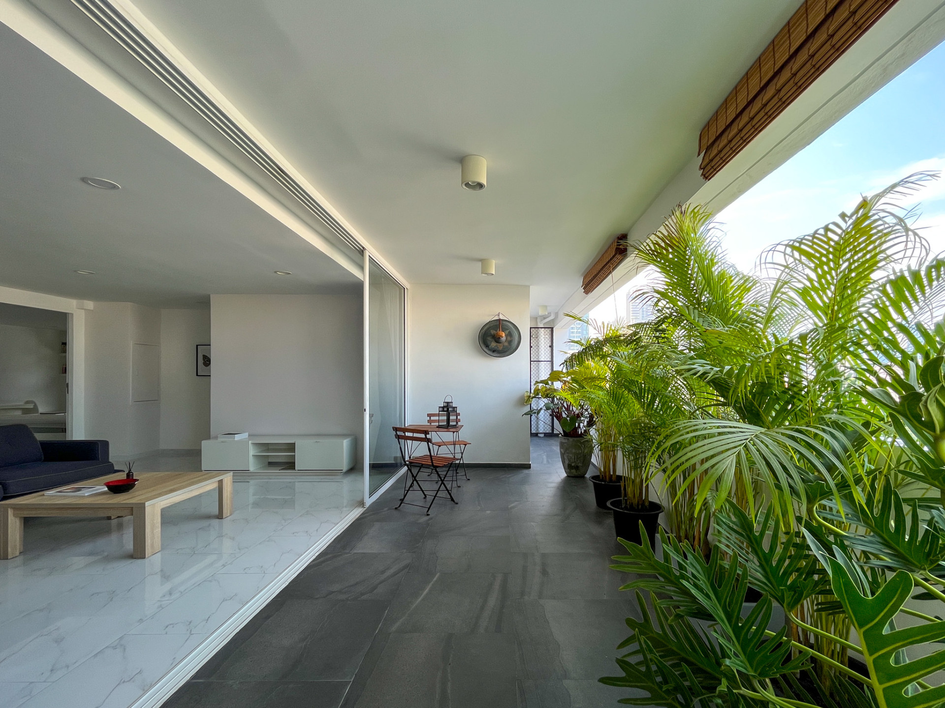 Beautifully Renovated Two Bedroom Condo for Sale in Phrom Phong