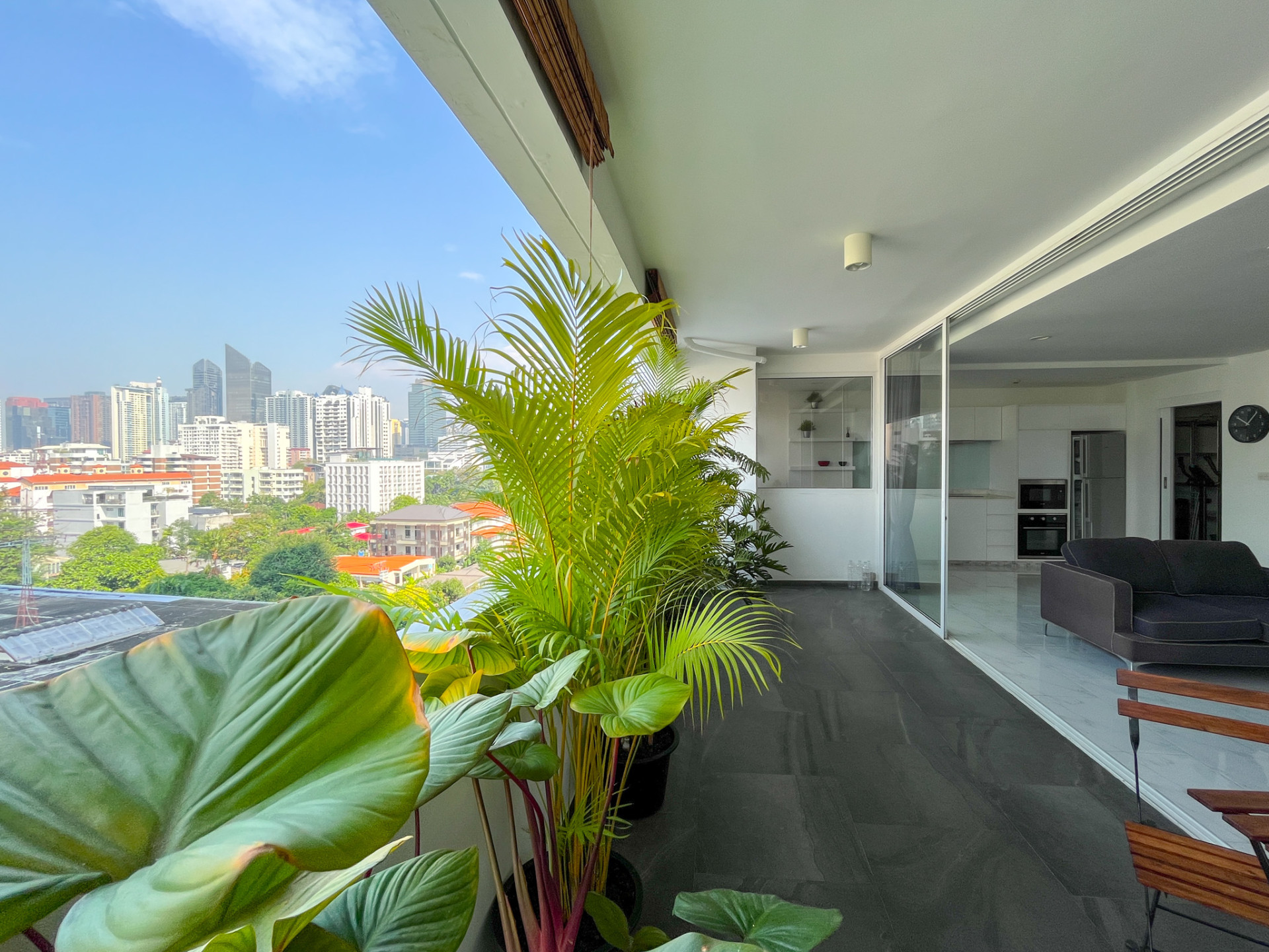 Beautifully Renovated Two Bedroom Condo for Sale in Phrom Phong