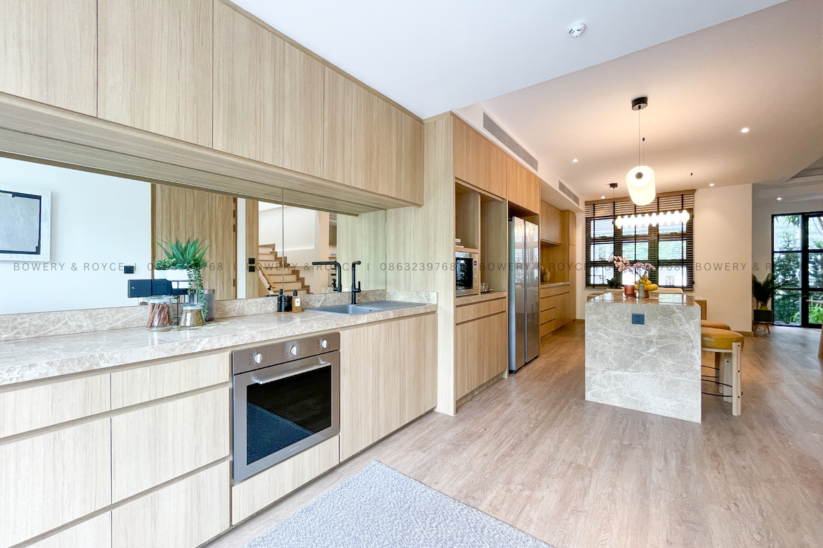 Renovated Gem Four Bedroom Townhouse for Sale in Soi Pridi Sukhumvit 71