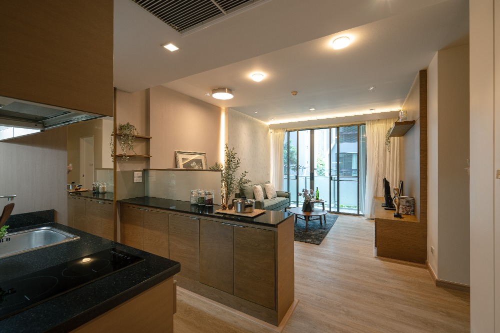Newly Renovated Two-Bedrooms Condo for Sale in Ekkamai Sukhumvit 42