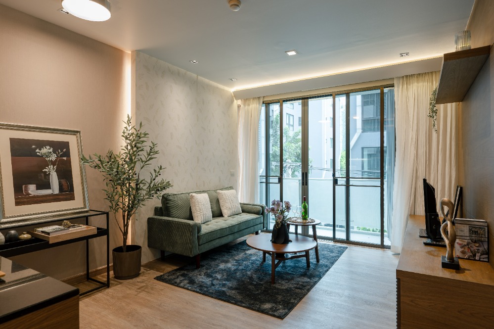 Newly Renovated Two-Bedrooms Condo for Sale in Ekkamai Sukhumvit 42