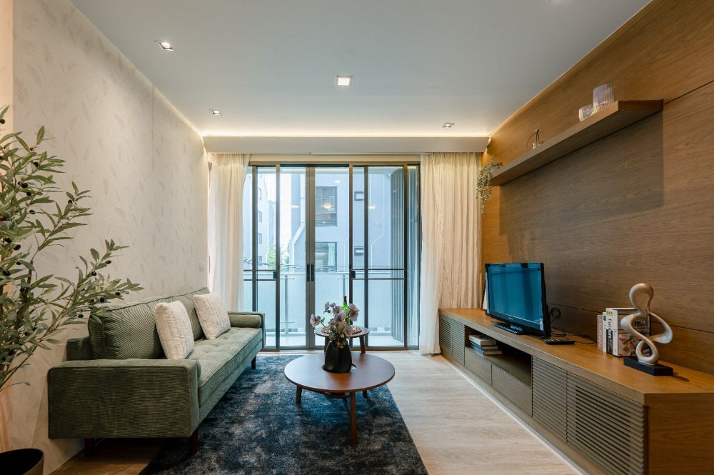 Newly Renovated Two-Bedrooms Condo for Sale in Ekkamai Sukhumvit 42