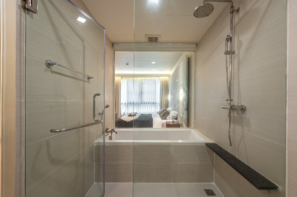 Newly Renovated Two-Bedrooms Condo for Sale in Ekkamai Sukhumvit 42