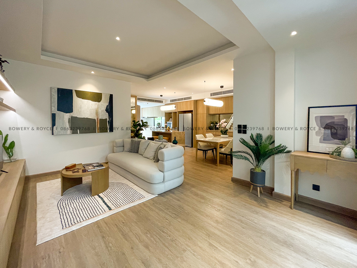 Renovated Four-Bedroom Townhouse for Sale in Phra Khanong