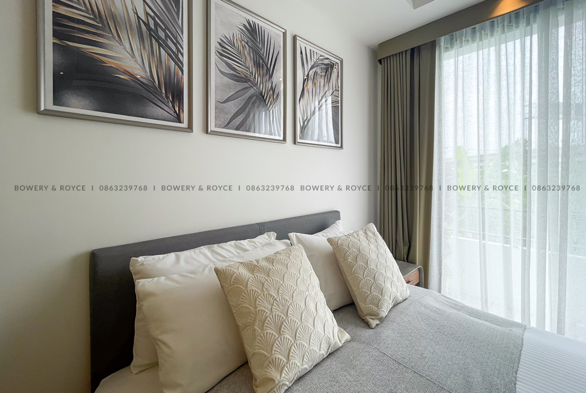 Renovated Four-Bedroom Townhouse for Sale in Phra Khanong