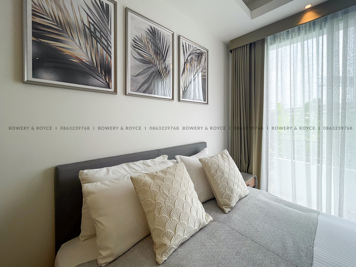 Renovated Four-Bedroom Townhouse for Sale in Phra Khanong