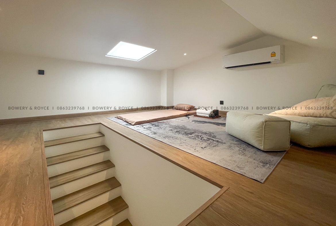 Renovated Four-Bedroom Townhouse for Sale in Phra Khanong