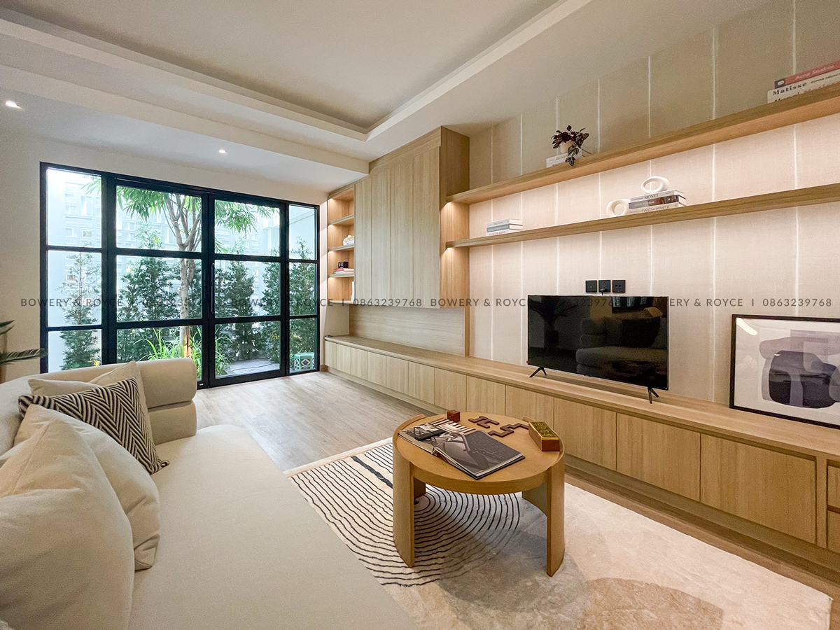 Renovated Four-Bedroom Townhouse for Sale in Phra Khanong
