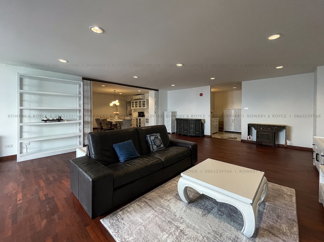 Spacious 3-Bedroom Condo for Rent Near BTS Phrom Phong