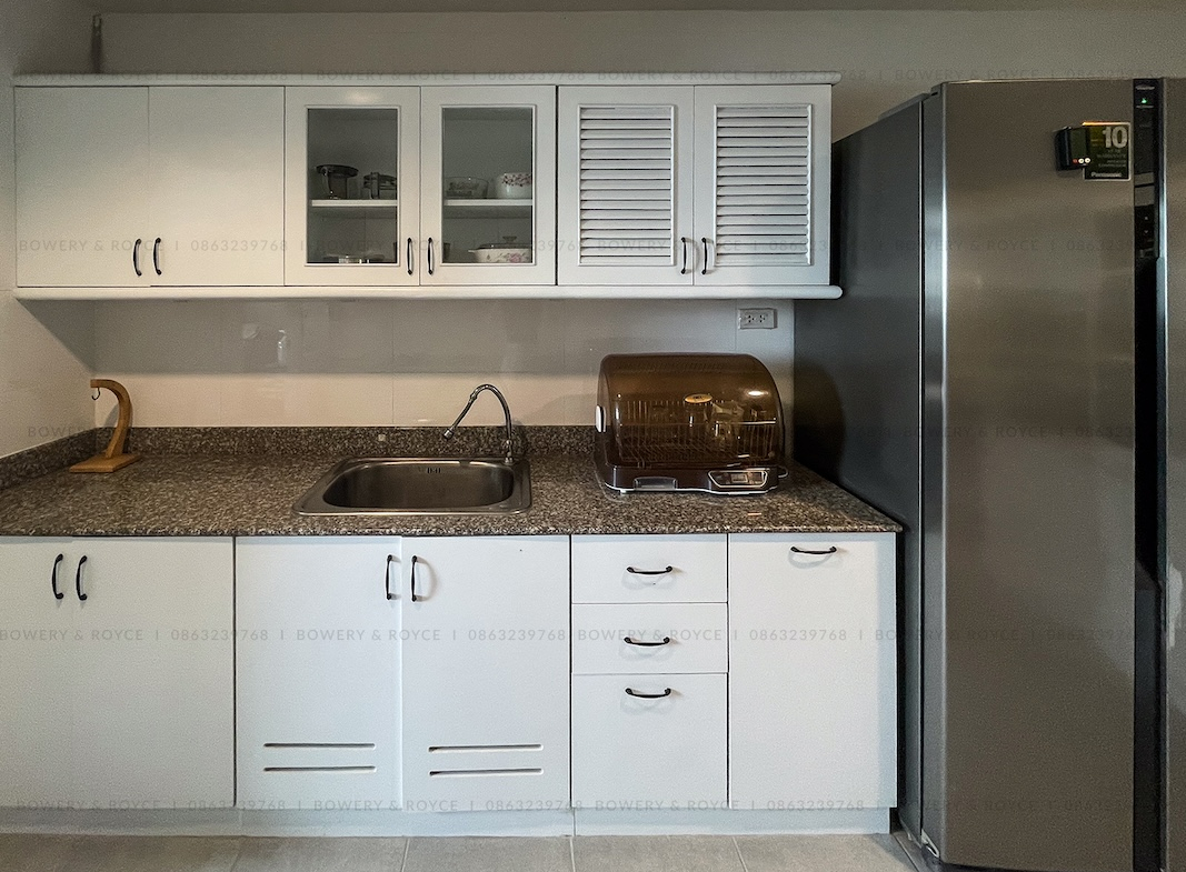 Spacious 3-Bedroom Condo for Rent Near BTS Phrom Phong