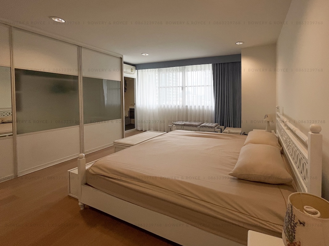 Spacious 3-Bedroom Condo for Rent Near BTS Phrom Phong