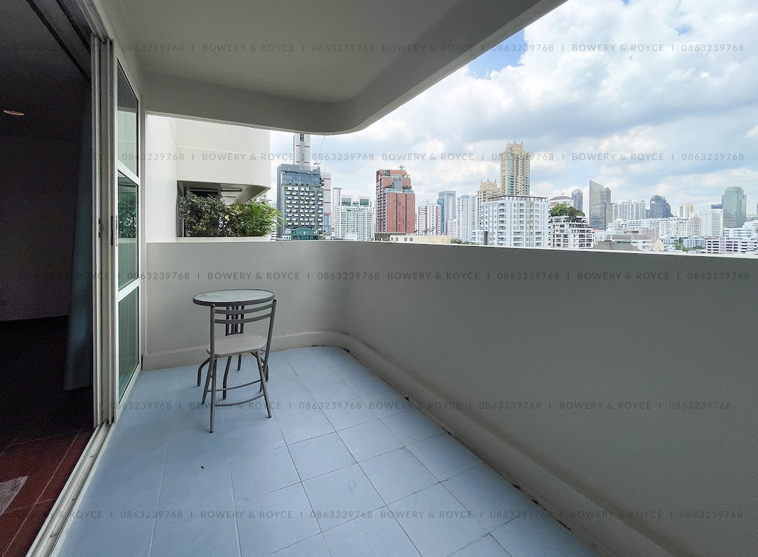 Spacious 3-Bedroom Condo for Rent Near BTS Phrom Phong