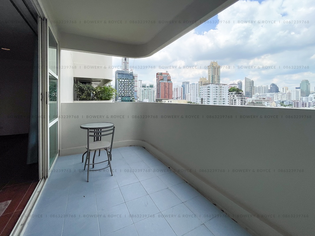 Spacious 3-Bedroom Condo for Rent Near BTS Phrom Phong