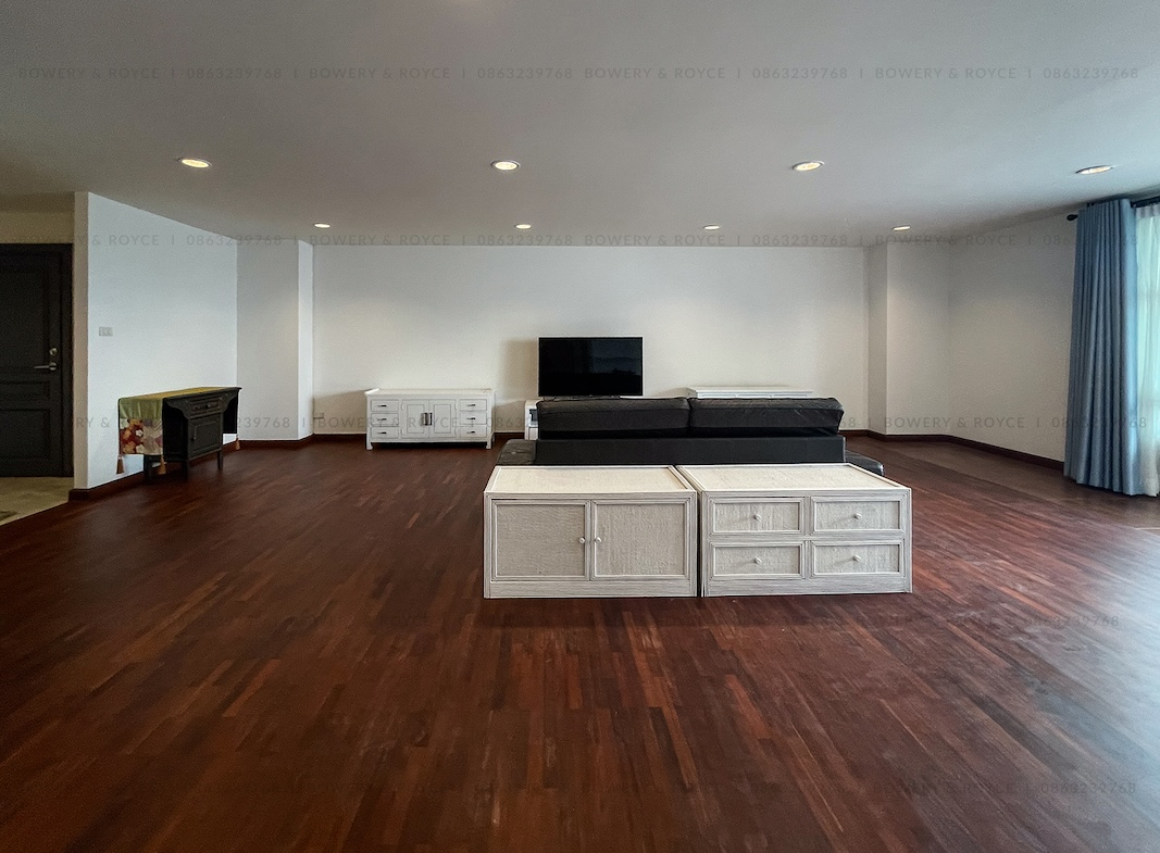 Spacious 3-Bedroom Condo for Rent Near BTS Phrom Phong