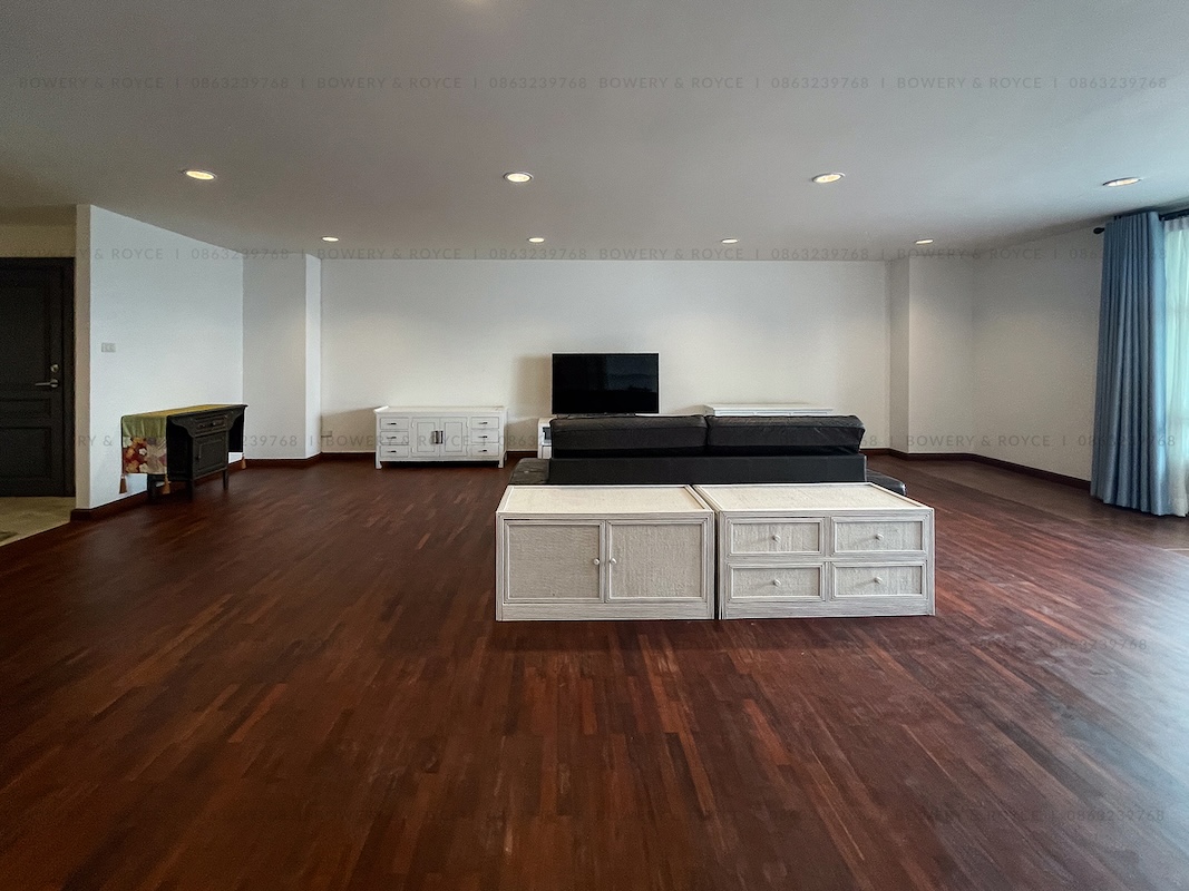 Spacious 3-Bedroom Condo for Rent Near BTS Phrom Phong