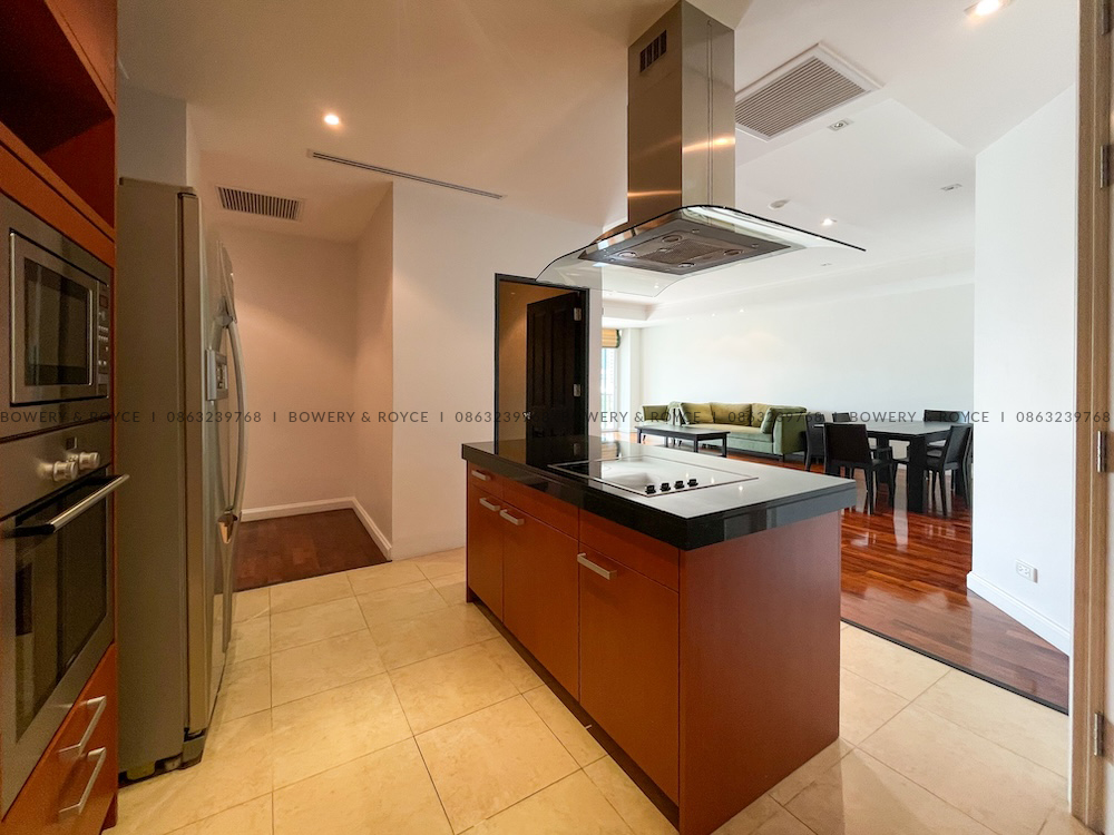 Spacious 3-Bedroom Apartment for Rent in Phrom Phong