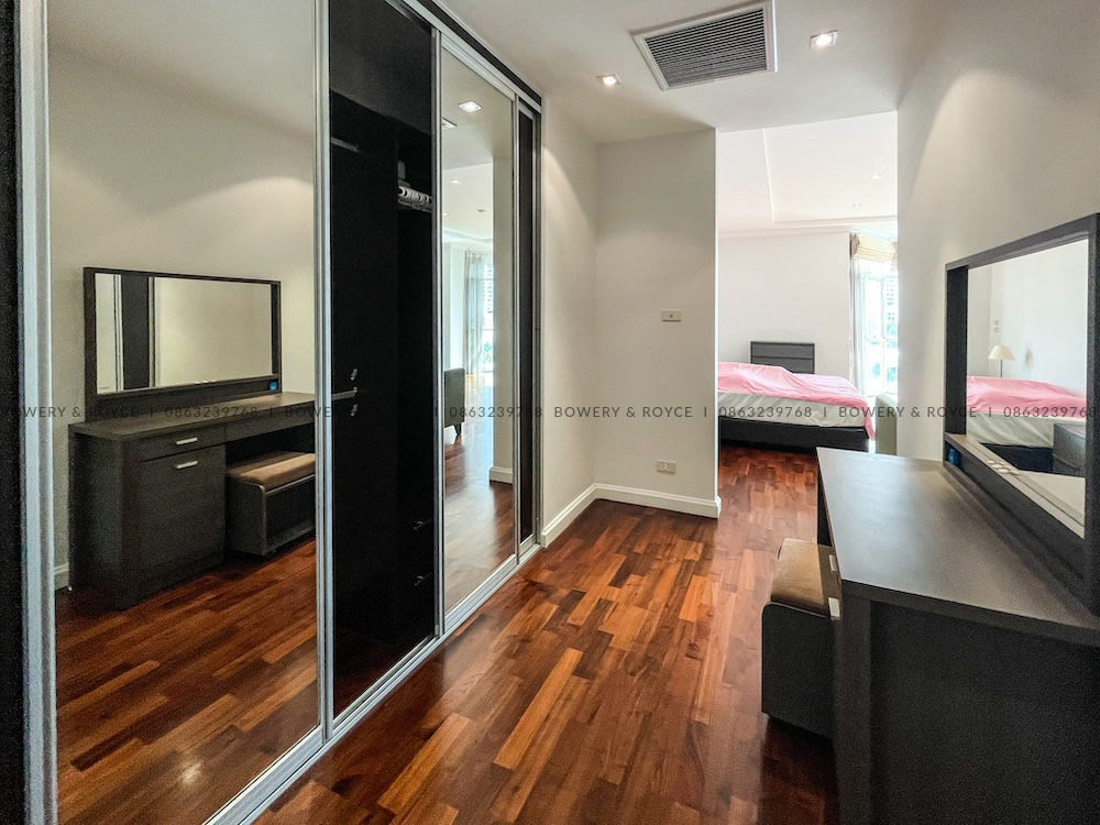 Spacious 3-Bedroom Apartment for Rent in Phrom Phong