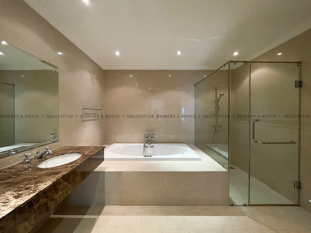 Spacious 3-Bedroom Apartment for Rent in Phrom Phong