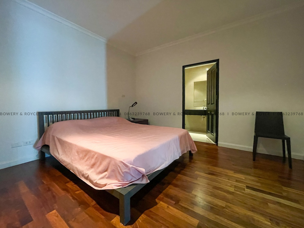 Spacious 3-Bedroom Apartment for Rent in Phrom Phong